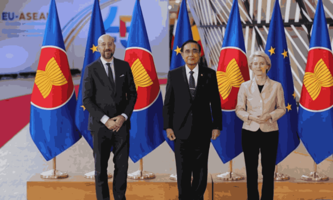 Bản tin thế giới 02/12